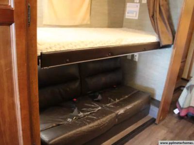 2013 Coachmen 32BH — photo 20 view