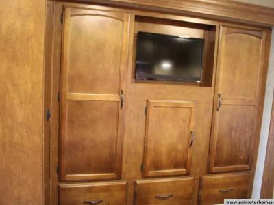 2013 Coachmen 32BH — photo 30 view