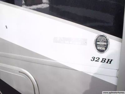 2013 Coachmen 32BH — photo 33 view