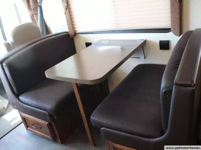 2013 Coachmen 32BH — photo 14 view