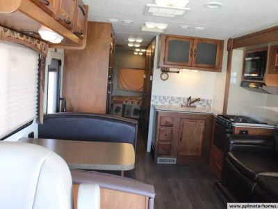 2013 Coachmen 32BH — detail view