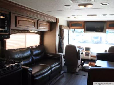 2013 Coachmen 32BH — engine compartment view