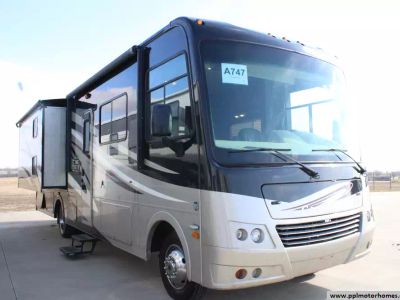2013 Coachmen 32BH — front three-quarter view