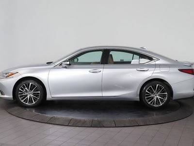2023 Lexus ES - Photo 2