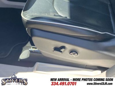 2023 Chrysler Pacifica - Photo 51