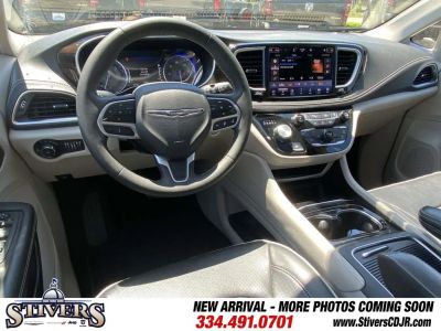 2023 Chrysler Pacifica - Photo 47