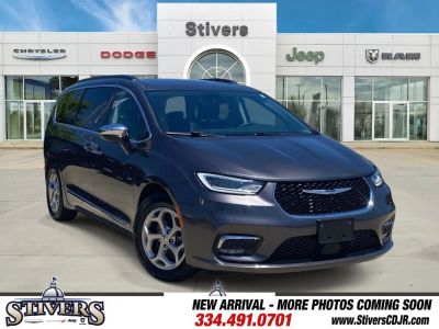 2023 Chrysler Pacifica - Photo 1