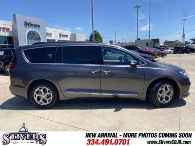 2023 Chrysler Pacifica - Photo 10