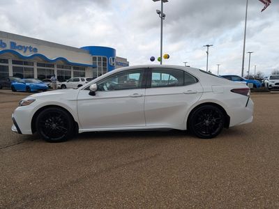 2021 Toyota Camry - Photo 2