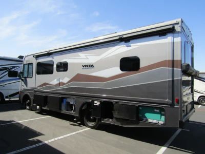 2025 Winnebago VISTA - Photo 29