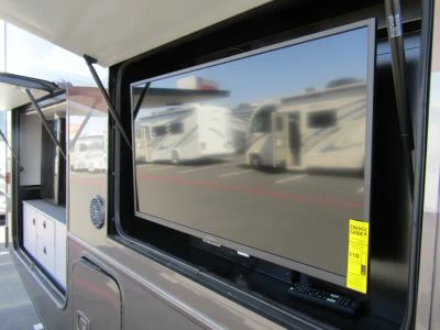 2025 Winnebago VISTA - Photo 27