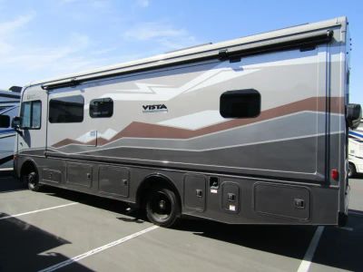 2025 Winnebago VISTA - Photo 28