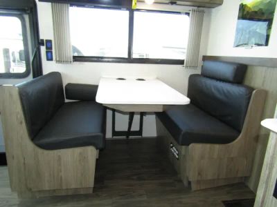 2025 Winnebago VISTA - Photo 14