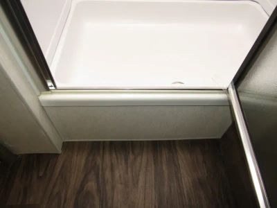 2025 Winnebago VISTA - Photo 17