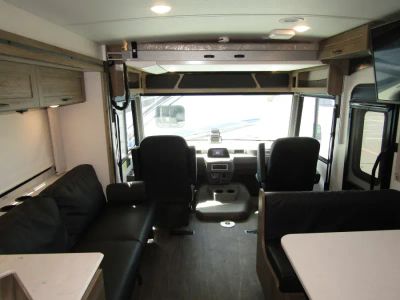 2025 Winnebago VISTA - Photo 3