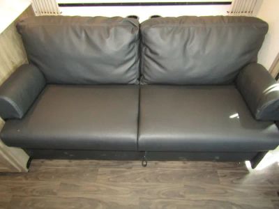 2025 Winnebago VISTA - Photo 7