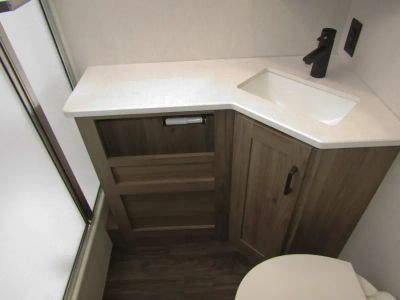 2025 Winnebago VISTA - Photo 16