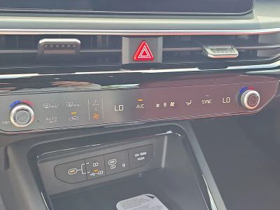 2026 Kia K5 — photo 25 view