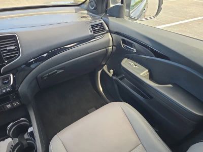 2021 Honda Passport — photo 12 view