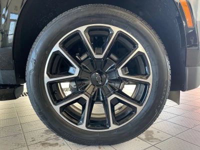 2026 Chevrolet Suburban — photo 16 view