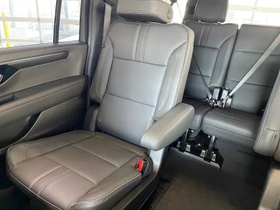 2026 Chevrolet Suburban — photo 18 view