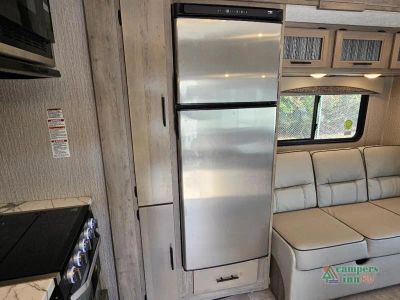 2023 Coachmen RV Freelander — photo 30 view