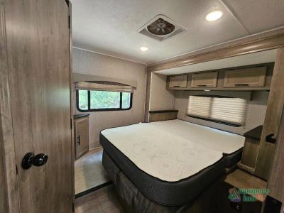 2023 Coachmen RV Freelander — photo 46 view