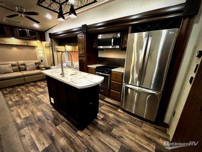 2018 Forest River Sierra — photo 17 view