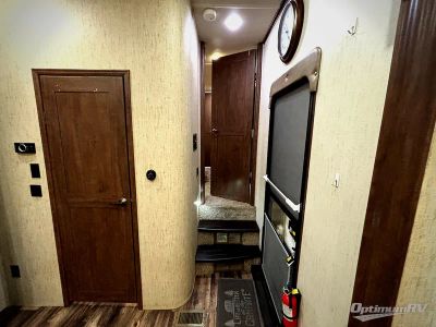 2018 Forest River Sierra — photo 7 view