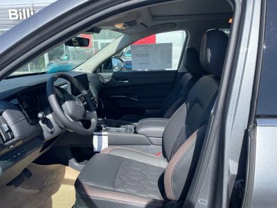 2026 Nissan Pathfinder - Photo 9