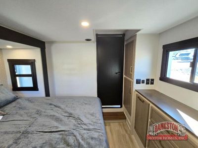 2026 Wildwood Heritage Glen 376FAM — photo 29 view