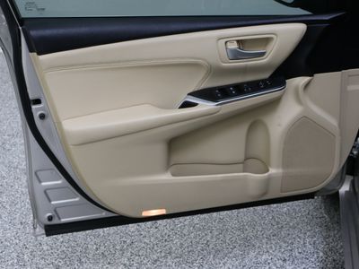 2017 Toyota Camry FWD - Photo 12