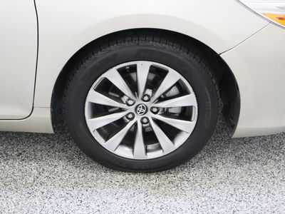 2017 Toyota Camry FWD - Photo 5