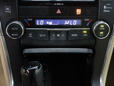 2017 Toyota Camry FWD - Photo 20