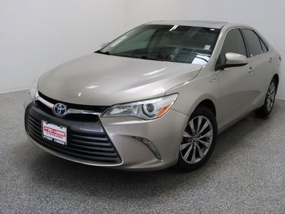 2017 Toyota Camry FWD - Photo 2