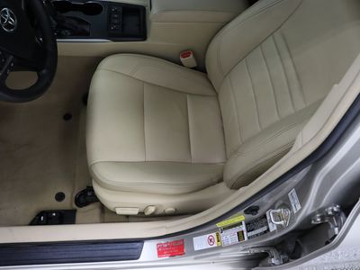2017 Toyota Camry FWD - Photo 15
