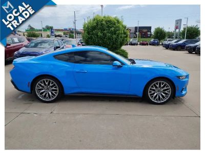 2024 Ford Mustang - Photo 6