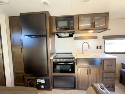 2021 Forest River RV Cherokee Grey Wolf - Photo 15