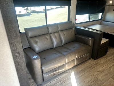 2026 VENTURE RV SIENNA - Photo 8