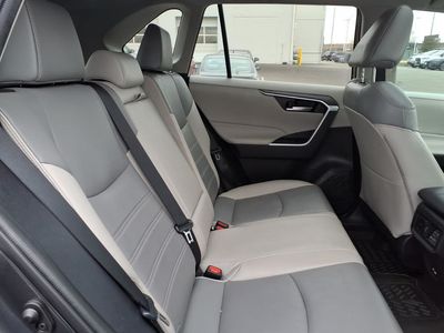 2021 Toyota RAV4 - Photo 22