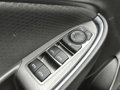 2020 Chevrolet Malibu - Photo 10