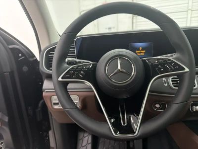 2026 Mercedes-Benz GLE — photo 17 view