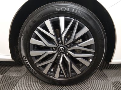 2025 Nissan Altima - Photo 10