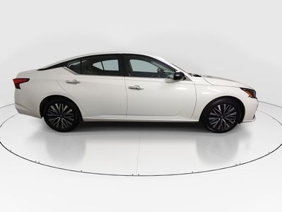 2025 Nissan Altima - Photo 8