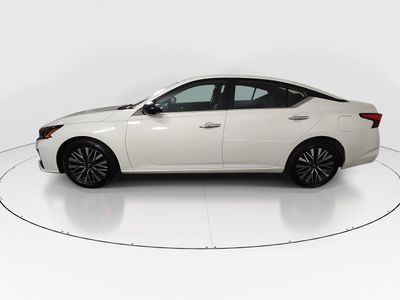 2025 Nissan Altima - Photo 4