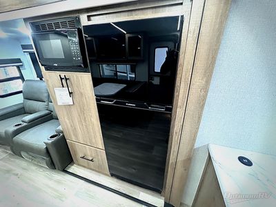 2024 Grand Design Imagine - Photo 11