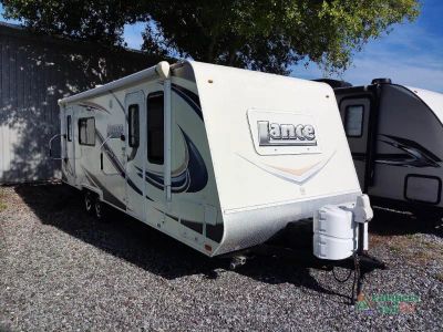 2015 Lance Lance — side profile view