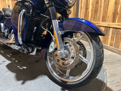 2016 Harley-Davidson CVO Street Glide - Photo 9