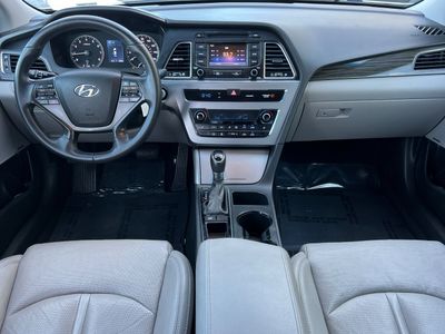 2015 Hyundai Sonata - Photo 3
