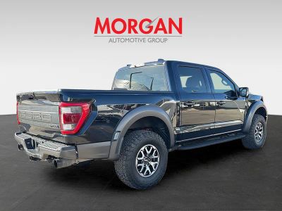 2022 Ford F-150 — interior view